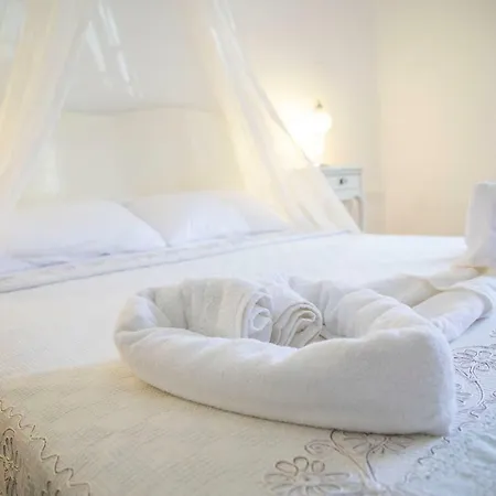 Zeren Alacati Bed & Breakfast Çeşme